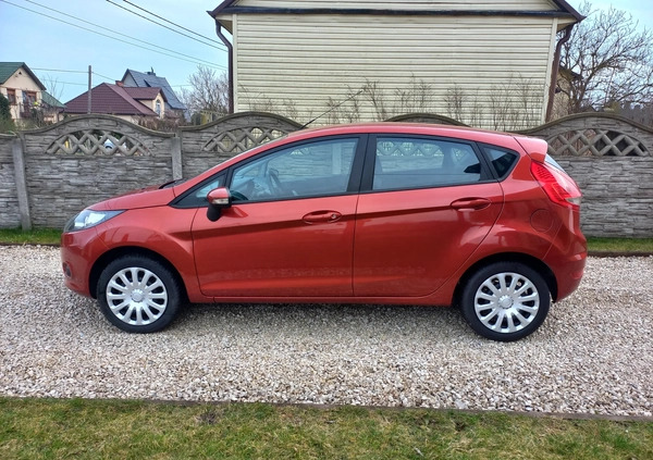 Ford Fiesta cena 21900 przebieg: 116000, rok produkcji 2009 z Staszów małe 67